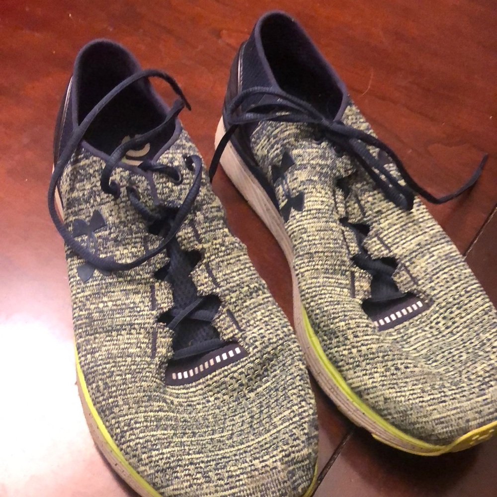 Under armor tennis shoes